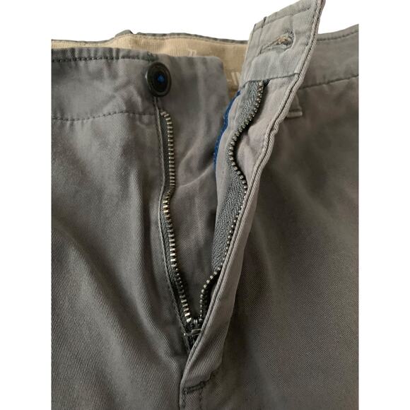 GAP LIVED-IN STRAIGHT LEG KHAKI PANTS, MENS, W32/L30, KHAKI GREY, MID RISE - Picture 4 of 11